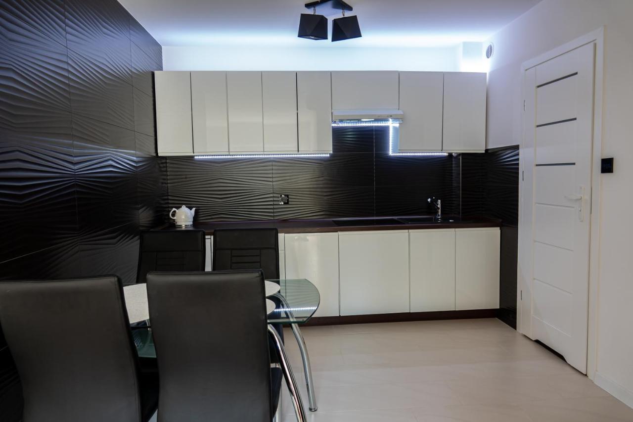 Apartament Przy Parku Z Duzym Tarasem ,Prywatny Parking Apartamento Świnoujście Exterior foto